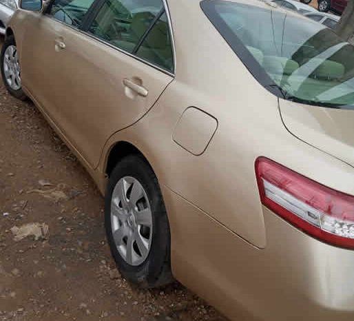 Toyota Camry 2010 full