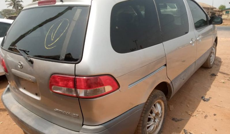 Toyota Sienna series 2008 full