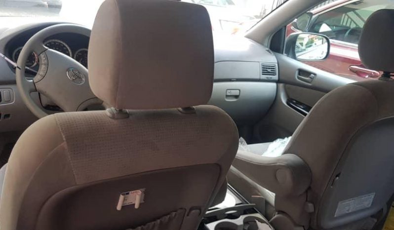 Toyota Sienna 2004 full