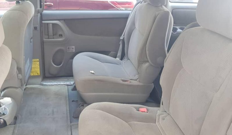 Toyota Sienna 2004 full