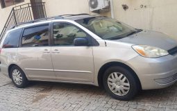 Toyota Sienna 2004