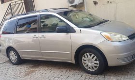 Toyota Sienna 2004