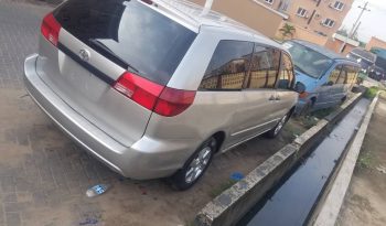 Toyota Sienna 2009 full