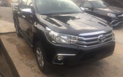 Toyota Hilux SR5 black 2018