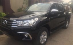 Toyota Hilux SR5 black 2018