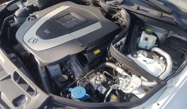 Mercedes-Benz C300 2012 White full