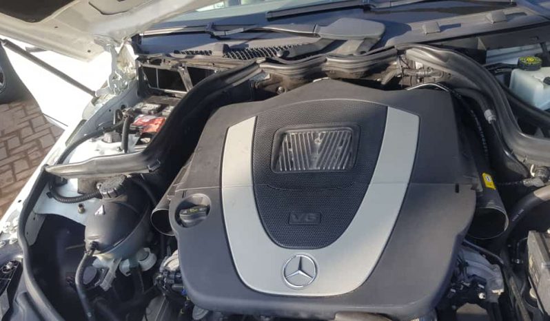 Mercedes-Benz C300 2012 White full