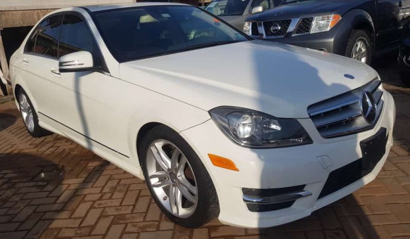 Mercedes-Benz C300 2012 White full