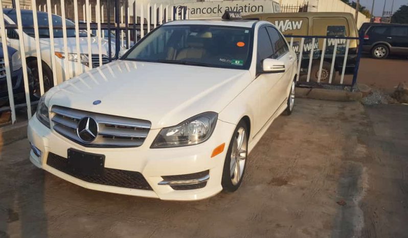 Mercedes-Benz C300 2012 White full