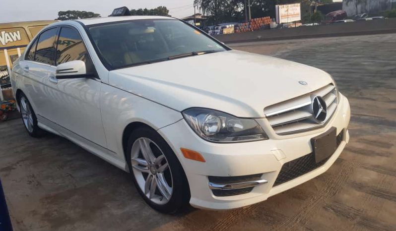 Mercedes-Benz C300 2012 White full
